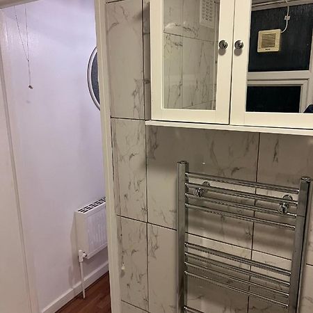 Accu Care Apartment 런던 외부 사진