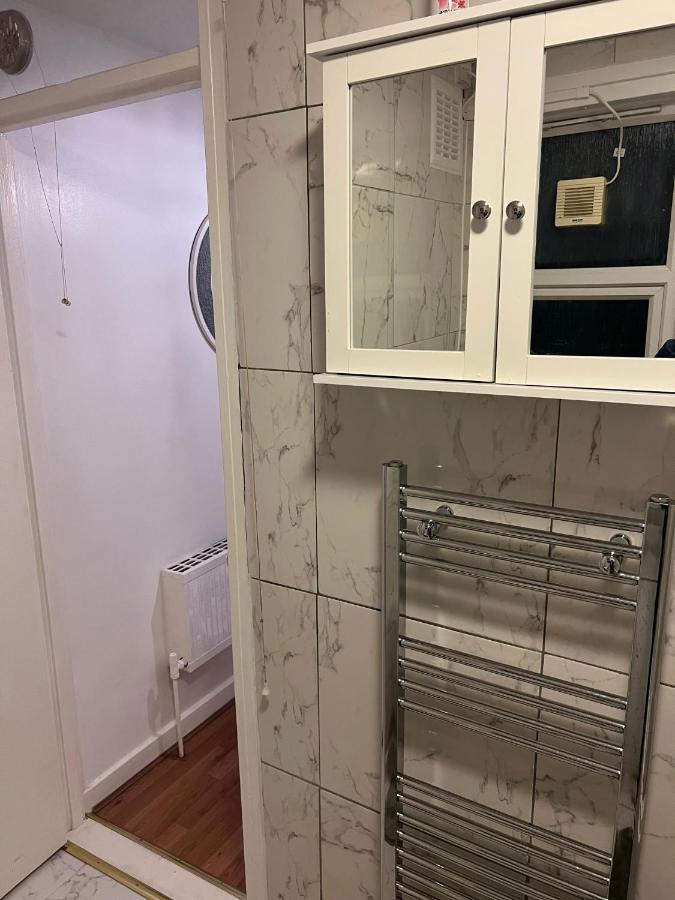 Accu Care Apartment 런던 외부 사진